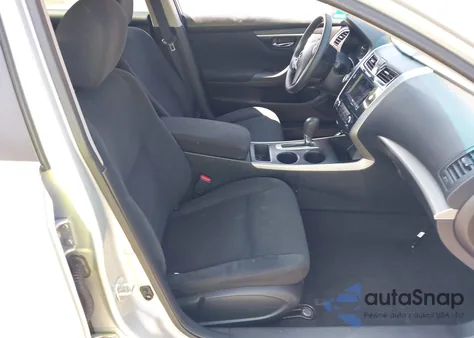 2015 Nissan Altima 2.5 S z USA, uszkodzony, nr VIN 1N4AL3AP9FN304289